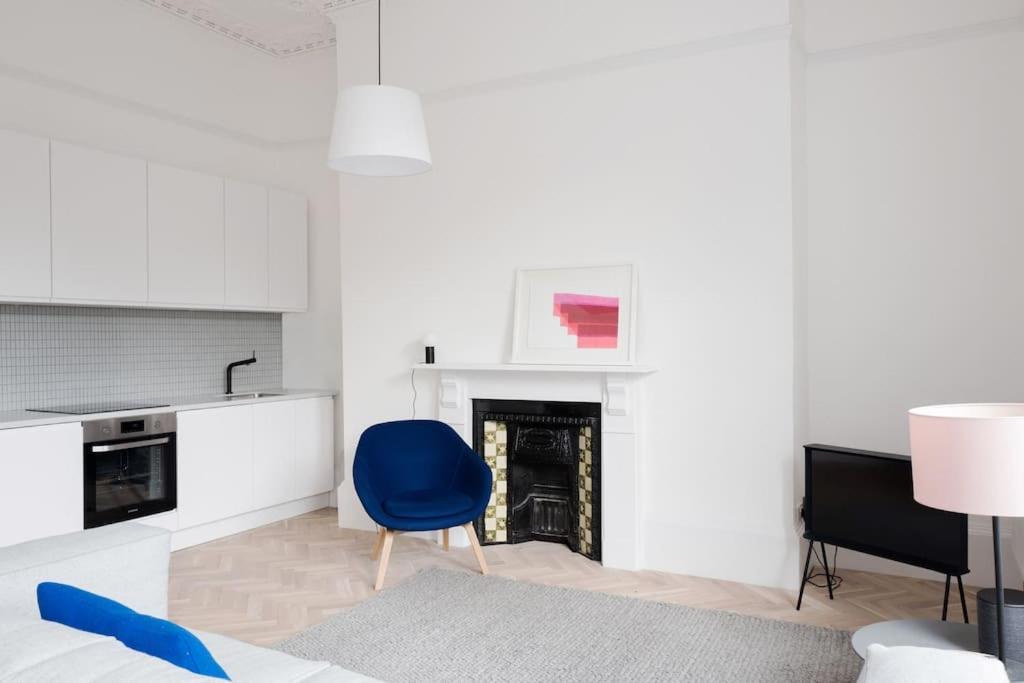 Spacious Georgian Pad - Free Parking - Walk To Bath Apartment Exterior photo