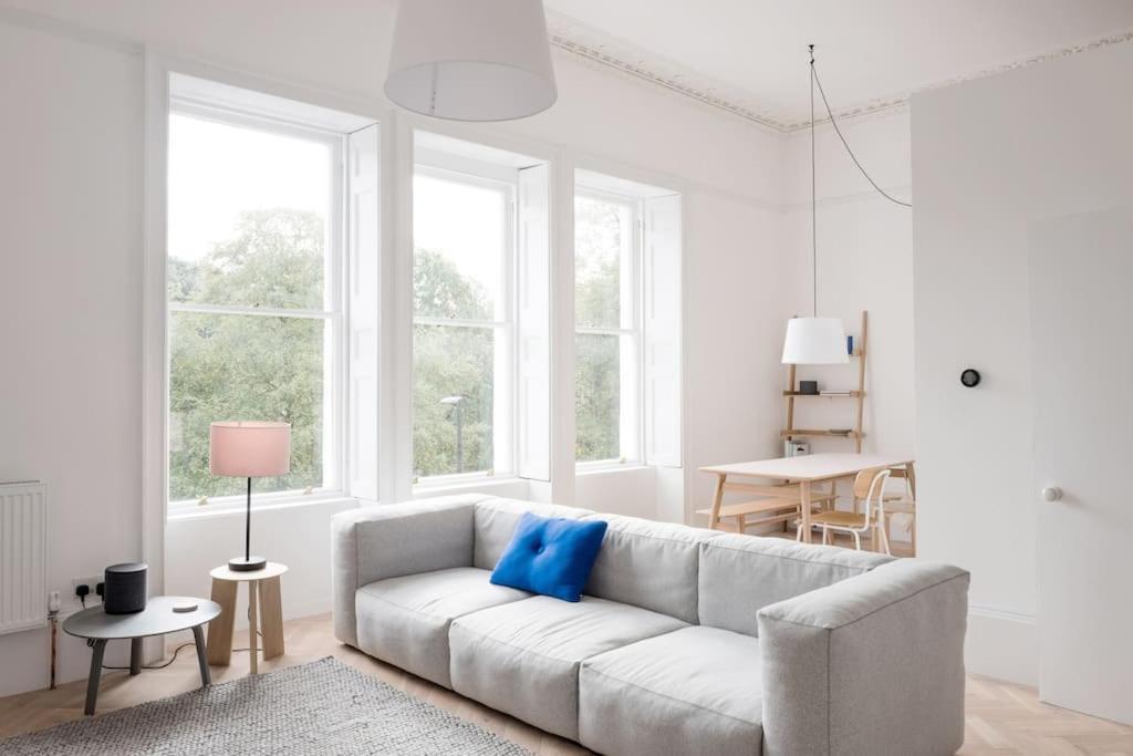 Spacious Georgian Pad - Free Parking - Walk To Bath Apartment Exterior photo
