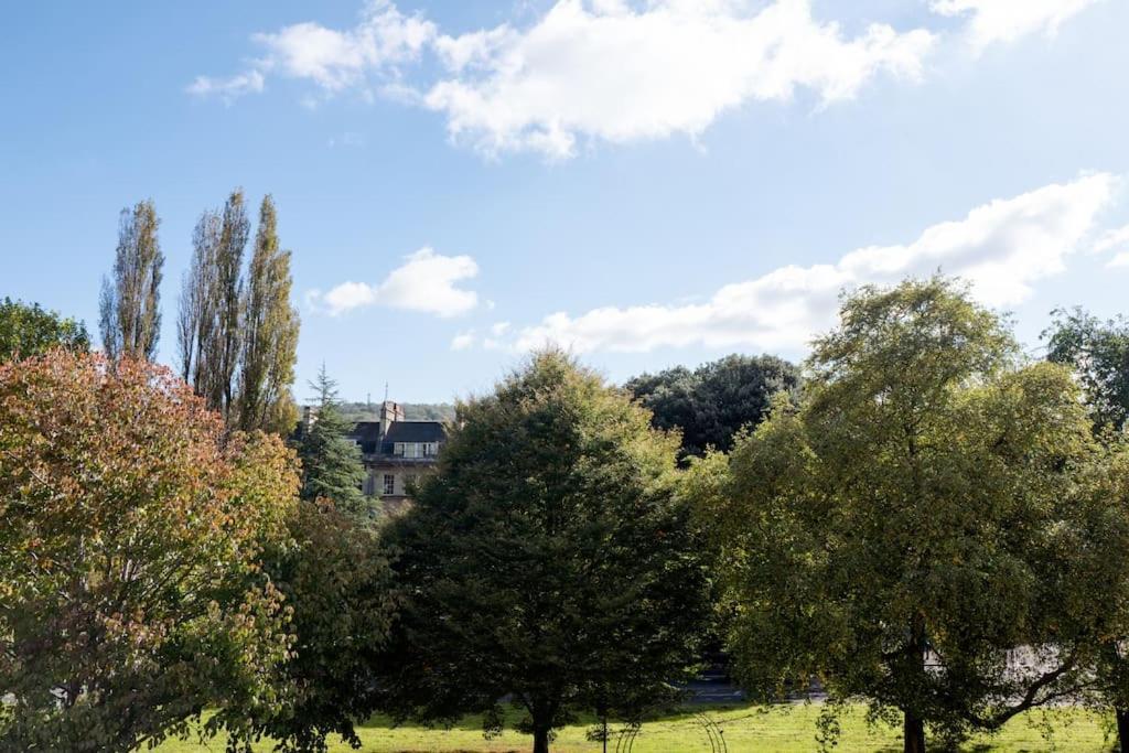 Spacious Georgian Pad - Free Parking - Walk To Bath Apartment Exterior photo